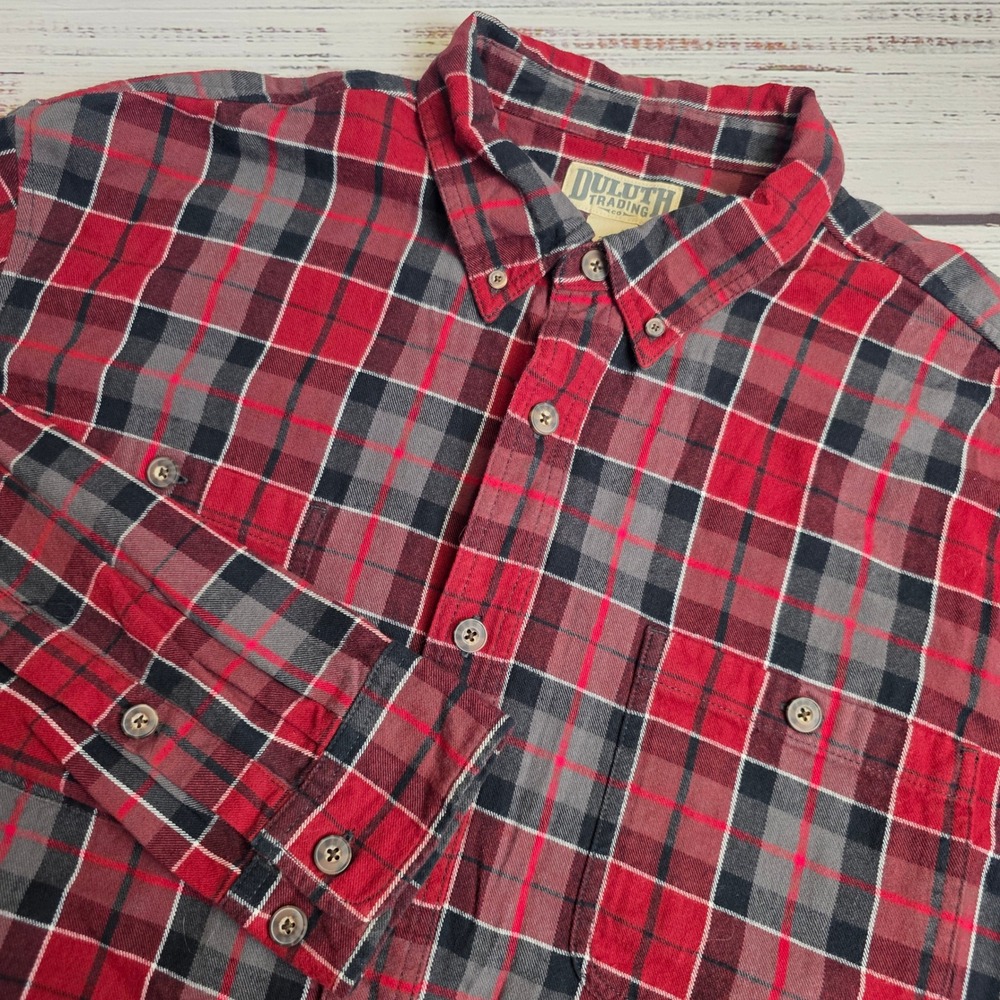 Duluth Trading Co Mens 2XL Free Swingin Red Plaid Flannel Button Down Shirt